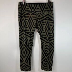 Lululemon Full On Luxtreme Wunder Under Crop II Chevron Shuffle Green Sz S